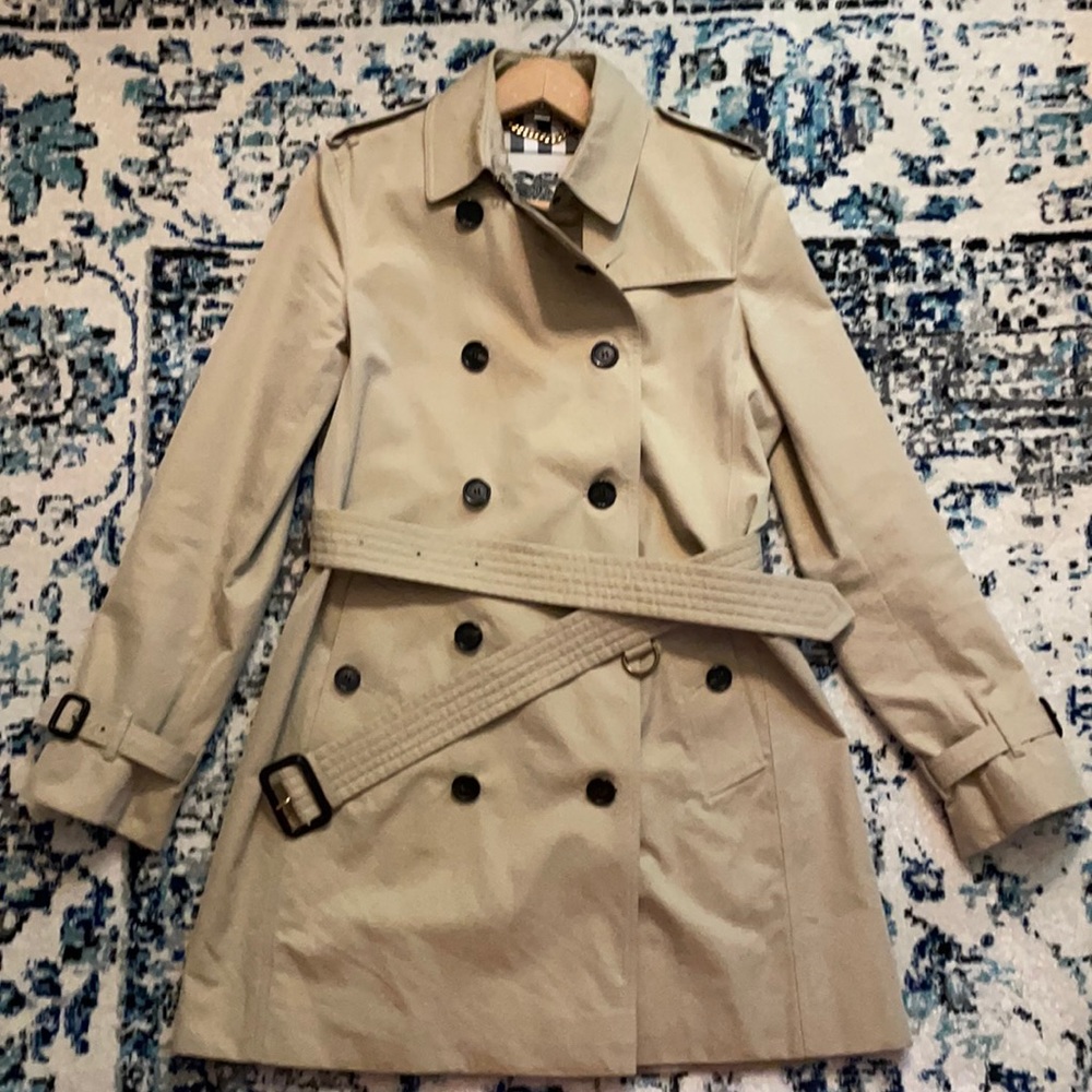 Burberry Kensington Trench Coat